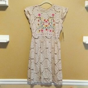Beautiful Lace Dress NWT!